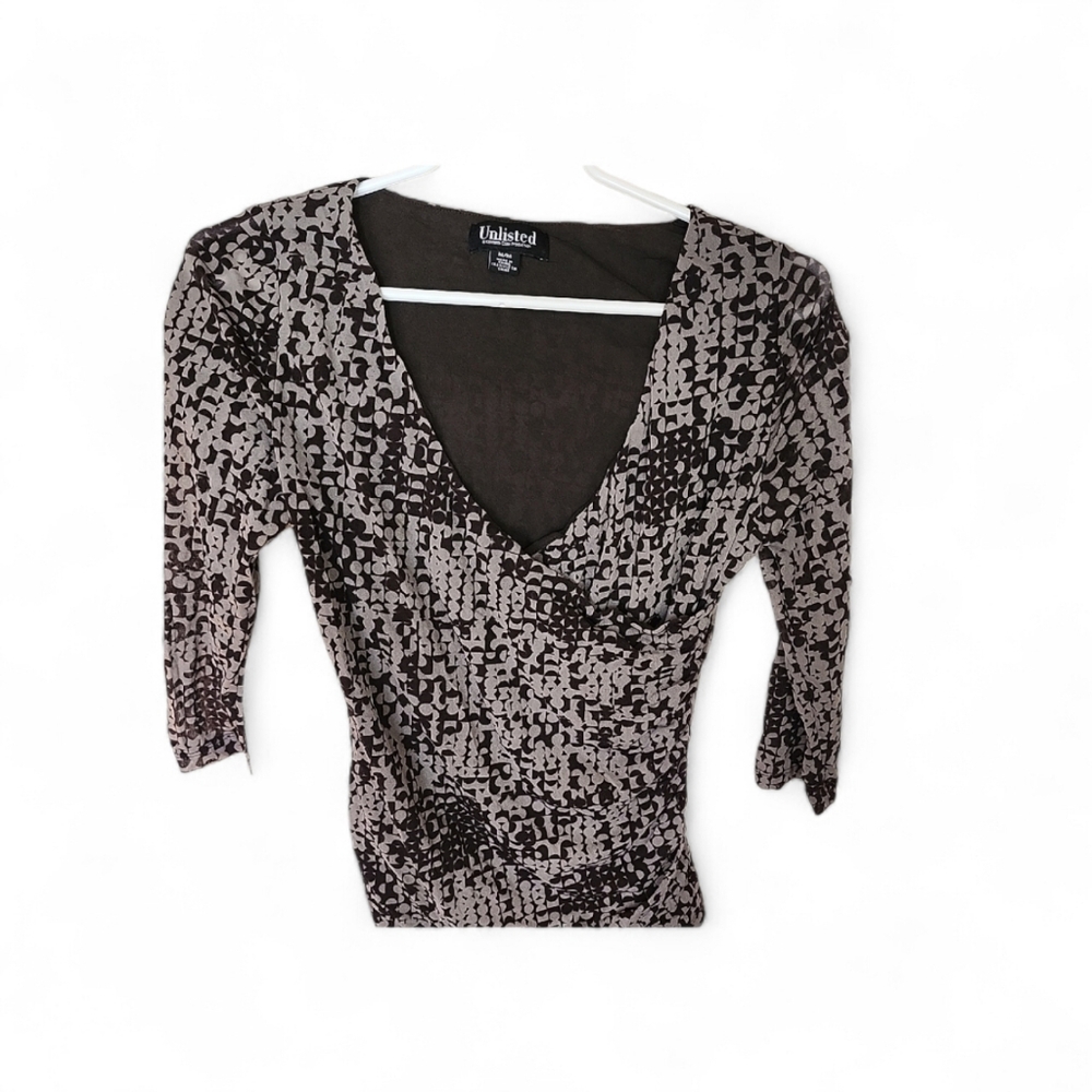 Unlisted Black and Gray Patterned Top